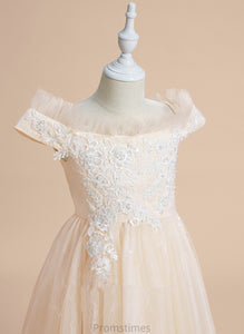 - A-Line Flower Girl Knee-length Lace Flower Girl Dresses Off-the-Shoulder Sleeveless Dress Tulle With Kendal