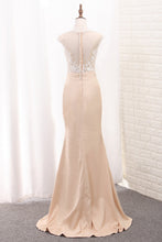 Load image into Gallery viewer, 2022 Scoop Prom Dresses Mermaid With Applique And Beads Sweep Train