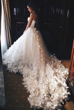 Load image into Gallery viewer, 2024 Sweetheart Wedding Dresses A Line Tulle With Handmade Flower