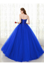 Load image into Gallery viewer, Sweetheart Quinceanera Dresses Floor-Length Tulle Ball Gown Lace Up Sequins