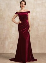 Load image into Gallery viewer, Velvet Train With Mother of the Bride Dresses Trumpet/Mermaid Bride Dress Mother of the Sweep Reese Off-the-Shoulder Ruffle