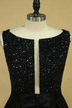 Load image into Gallery viewer, 2024 Black Prom Dresses Black Bodice Scoop Satin Floor Length Beaded &amp; Belt