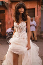 Load image into Gallery viewer, Tulle Sweetheart A Line Wedding Dresses With Handmade Flowers