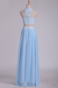 2024 A Line Halter Two Pieces Chiffon With Applique Prom Dresses