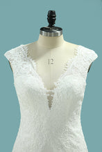 Load image into Gallery viewer, 2022 V Neck Mermaid Wedding Dresses Lace With Applique Court Train