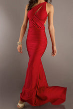 Load image into Gallery viewer, Elegant Prom Dresses 2022 Red Sheath/Column One Shoulder Chiffon Sweep/Brush Train