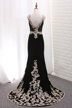 Load image into Gallery viewer, 2022 V Neck Mermaid Velvet Evening Dresses With Applique Sweep Train