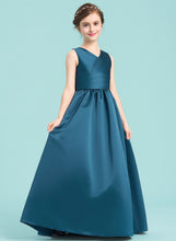 Load image into Gallery viewer, Floor-Length Daniella Ball-Gown/Princess Junior Bridesmaid Dresses Satin Ruffle V-neck With