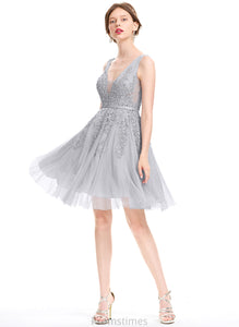 With Homecoming Lace A-Line Beading Knee-Length Homecoming Dresses Tulle Dress Sequins Elliana V-neck