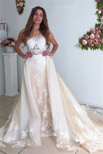 Load image into Gallery viewer, 2024 Tulle Wedding Dresses Mermaid Scoop With Applique Chapel Train Detachable
