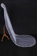 Load image into Gallery viewer, One-Tier Cathedral Bridal Veils With Pencil Edge