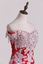 Load image into Gallery viewer, 2022 Prom Dresses Sweep Train Mermaid Off-The-Shoulder Sequins Lace Red