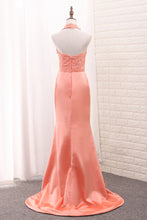 Load image into Gallery viewer, 2022 Satin Mermaid Halter Bridesmaid Dresses With Applique Sweep Train