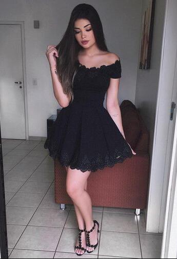 A-Line Off-The-Shoulder Short Sleeves Black Alanna Lace Homecoming Dresses 2024