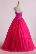 Load image into Gallery viewer, 2022 Sweetheart Quinceanera Dresses Floor-Length Tulle Ball Gown Lace Up
