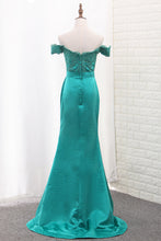 Load image into Gallery viewer, 2022 Mermaid Off The Shoulder Satin Bridesmaid Dresses Sweep Train
