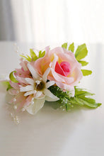 Load image into Gallery viewer, Charming Corsage