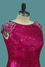 Load image into Gallery viewer, 2022 Sequins Mermaid Scoop Prom Dresses With Beading Sweep Train