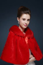 Load image into Gallery viewer, Wedding / Party / Evening / Casual Faux Fur Capelets Sleeveless Wedding Wraps