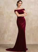 Load image into Gallery viewer, Velvet Train With Mother of the Bride Dresses Trumpet/Mermaid Bride Dress Mother of the Sweep Reese Off-the-Shoulder Ruffle