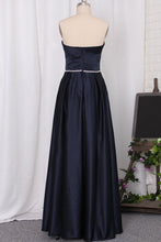 Load image into Gallery viewer, 2022 Strapless A Line Bridesmaid Dresses Satin With Beading Floor Length