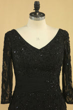 Load image into Gallery viewer, 2024 Black Mother Of The Bride Dresses V Neck Chiffon With Beads 3/4 Length Sleeve