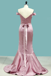 2022 Bridesmaid Dresses Mermaid Off The Shoulder Satin With Sash