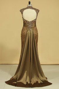 2022 Brown High Neck Evening Dresses Column With Beading Lace Sweep Train