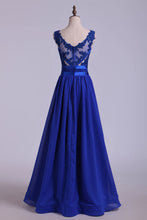 Load image into Gallery viewer, 2022 V-Neck Prom Dresses A Line Chiffon With Applique Dark Royal Blue