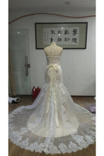 Load image into Gallery viewer, Elegant Mermaid Sleeveless Lace Sweetheart Strapless Appliques Wedding Dress With Court Train