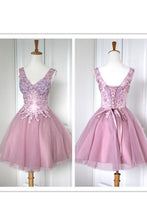 Load image into Gallery viewer, 2024 V Neck Tulle With Handmade Flowers Homecoming Dresses A Line