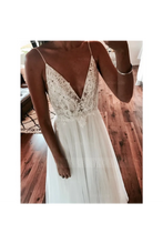 Load image into Gallery viewer, Flowy Spaghetti Straps Ivory Lace Tulle Long V-Neck Beach Wedding Dresses