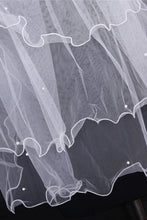 Load image into Gallery viewer, Four-Tier Elbow Length Bridal Veils With Scalloped Edge