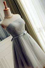 Load image into Gallery viewer, 2024 Tulle Bridesmaid Dresses Strapless Ruched Bodice With Sash A Line