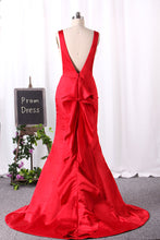 Load image into Gallery viewer, 2022 V Neck Open Back Satin Mermaid Sweep Train Evening Dresses