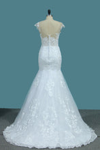 Load image into Gallery viewer, 2022 Scoop Open Back Lace Wedding Dresses With Applique Covered Button