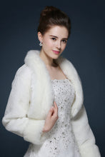 Load image into Gallery viewer, Wedding / Party/Evening Faux Fur Boleros Long Sleeve Wedding Wraps