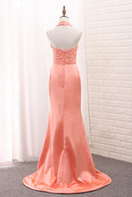 Load image into Gallery viewer, 2022 Halter Mermaid Bridesmaid Dresses Satin With Applique Sweep Train