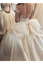 Load image into Gallery viewer, 2024 Bow Knot Wedding Dresses V Neck Short Sleeve A Line Satin With Applique Court Train