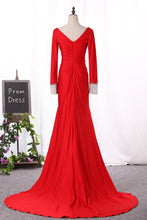 Load image into Gallery viewer, 2024 V Neck Long Sleeves Mermaid Evening Dresses With Beads And Ruffles