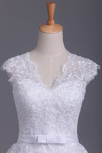 Load image into Gallery viewer, 2024 Sexy Wedding Dresses Open Back V Neck A Line Tulle With Applique Chapel Train