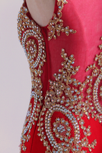 Load image into Gallery viewer, 2022 Red Prom Dresses Scoop Mermaid Sweep Spandex With Applique Sleeveless