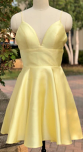 Load image into Gallery viewer, Light Yellow , Cute Short , Party Dress Homecoming Dresses Nydia CD964