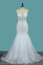 Load image into Gallery viewer, 2022 Tulle Scoop Wedding Dresses Mermaid With Applique Chapel Train