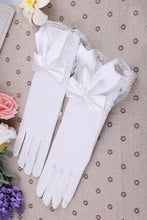 Load image into Gallery viewer, 2022 Beautidul Tulle Wrist Lengh Bridal Gloves #ST0103