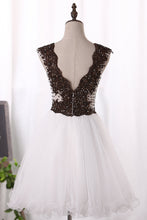 Load image into Gallery viewer, 2024 V Neck Beaded Bodice Homecoming Dresses A Line Tulle Short/Mini
