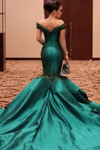 Load image into Gallery viewer, 2024 Scoop Mermaid Prom Dresses Satin With Beads And Applique