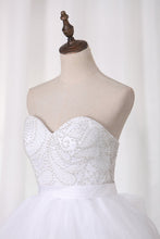 Load image into Gallery viewer, 2022 Wedding Dresses Sweetheart Beaded Bodice Court Train Organza