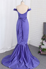 Load image into Gallery viewer, 2022 Bridesmaid Dresses Mermaid Off The Shoulder Satin With Sash