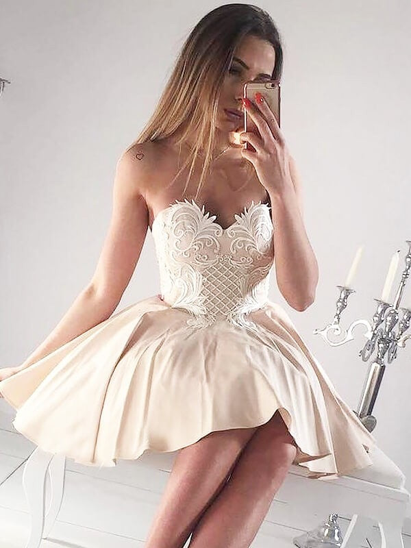 A-Line/Princess Homecoming Dresses Natalie Satin Sweetheart Sleeveless Applique Short/Mini Dresses